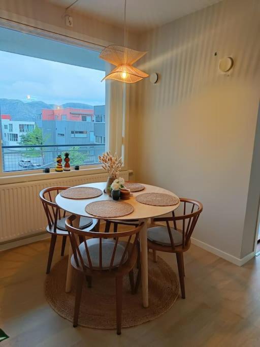 Newly Renovated With Seaview Apartment *